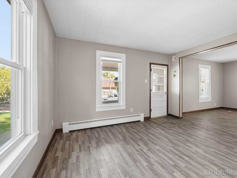 1003 Dean Street St. Charles IL 60174