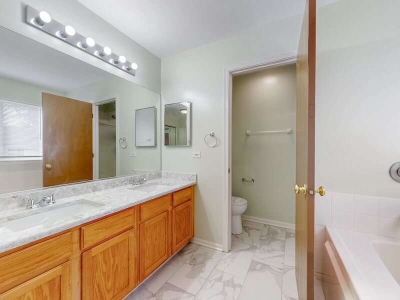 2509 Rosehall Lane Aurora IL 60503