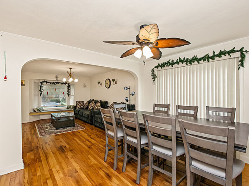 6952 W Summerdale Avenue Chicago IL 60656