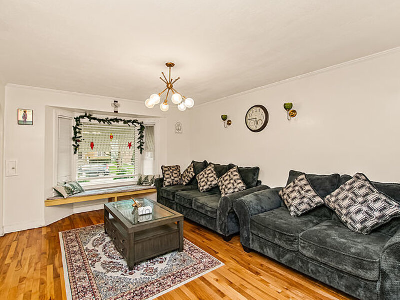 6952 W Summerdale Avenue Chicago IL 60656