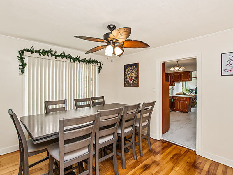 6952 W Summerdale Avenue Chicago IL 60656
