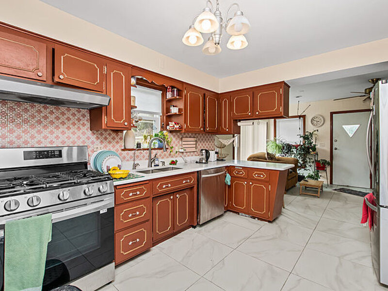 6952 W Summerdale Avenue Chicago IL 60656