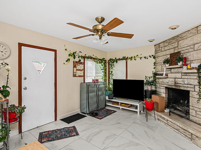 6952 W Summerdale Avenue Chicago IL 60656