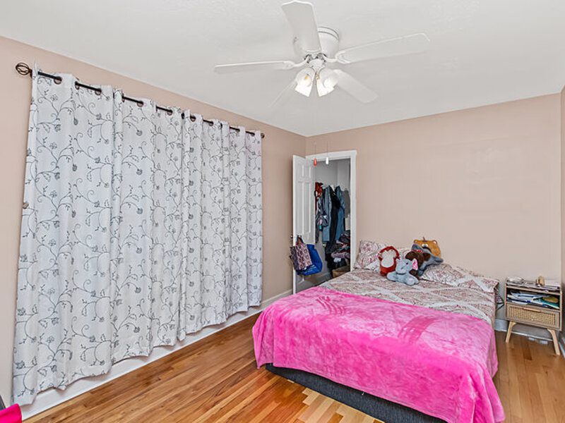 6952 W Summerdale Avenue Chicago IL 60656