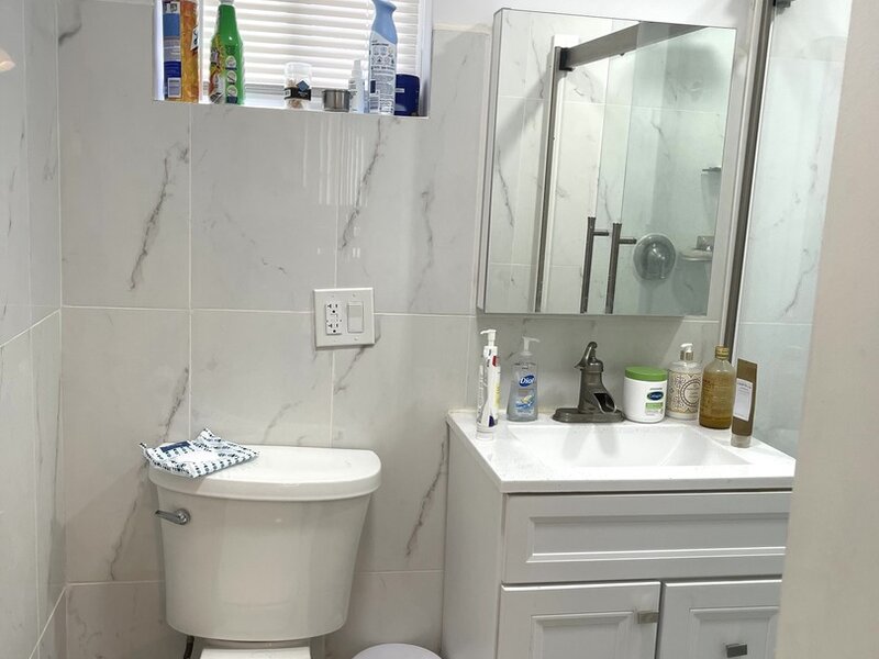 6952 W Summerdale Avenue Chicago IL 60656