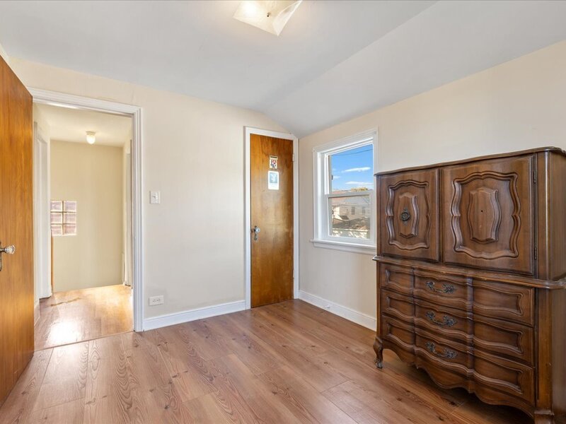 7350 W Summerdale Avenue Chicago IL 60656
