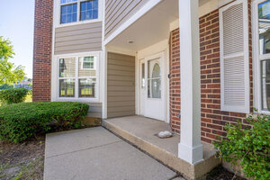 Photo of 1621 Glengarry Court Algonquin IL 60102 Unit 1621