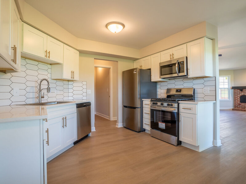 1621 Glengarry Court Algonquin IL 60102