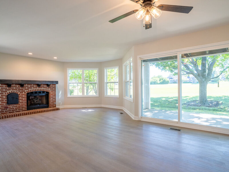 1621 Glengarry Court Algonquin IL 60102