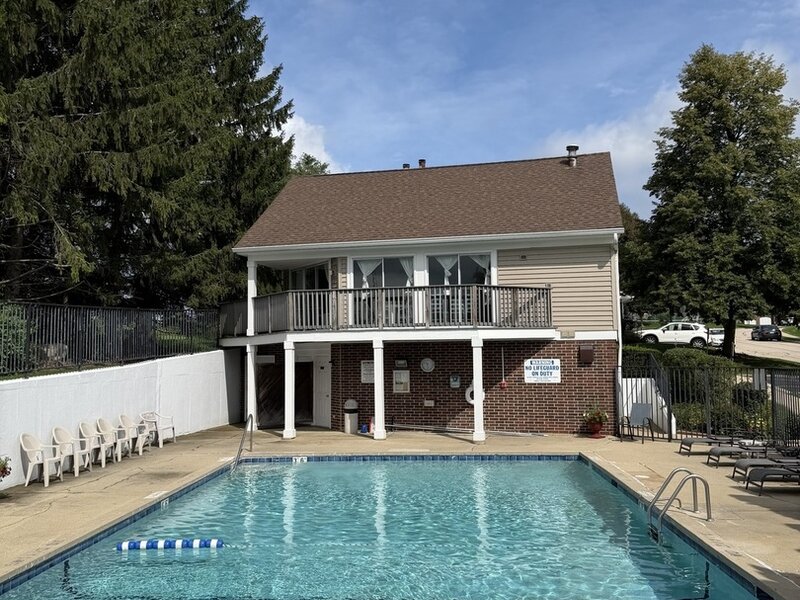 1621 Glengarry Court Algonquin IL 60102