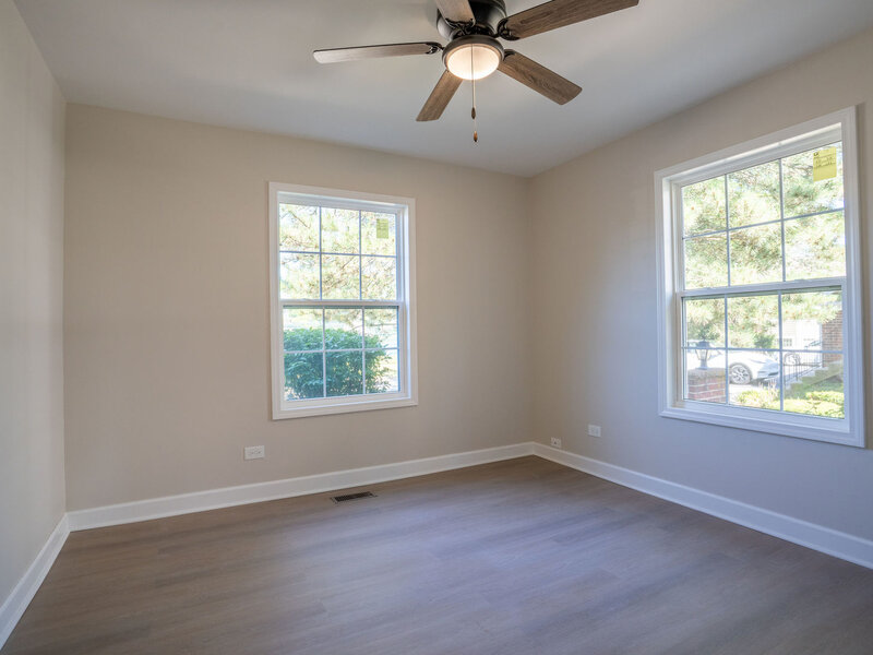1621 Glengarry Court Algonquin IL 60102