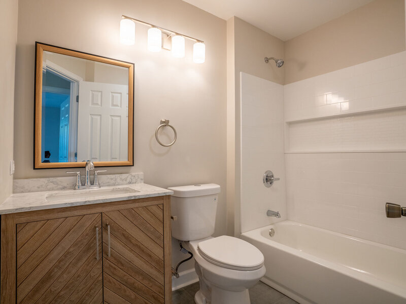 1621 Glengarry Court Algonquin IL 60102