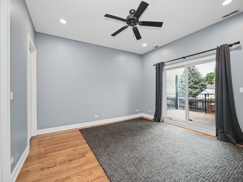2920 N Damen Avenue Chicago IL 60618