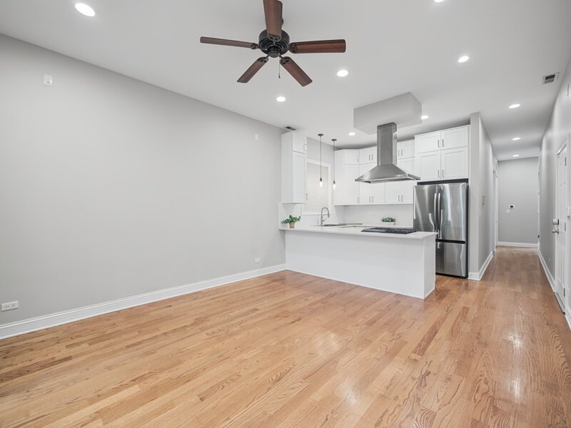 2920 N Damen Avenue Chicago IL 60618