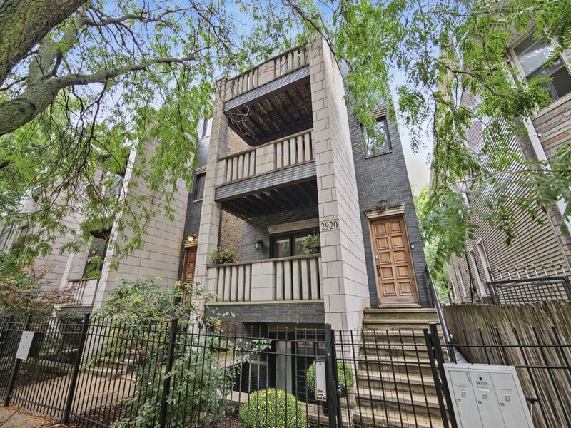 2920 N Damen Avenue Chicago IL 60618