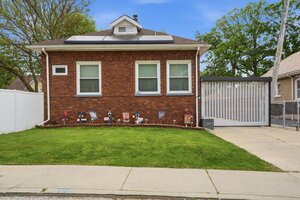 Photo of 1615 W Beverly Glen Parkway Chicago IL 60643