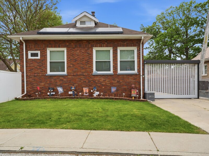 1615 W Beverly Glen Parkway Chicago IL 60643