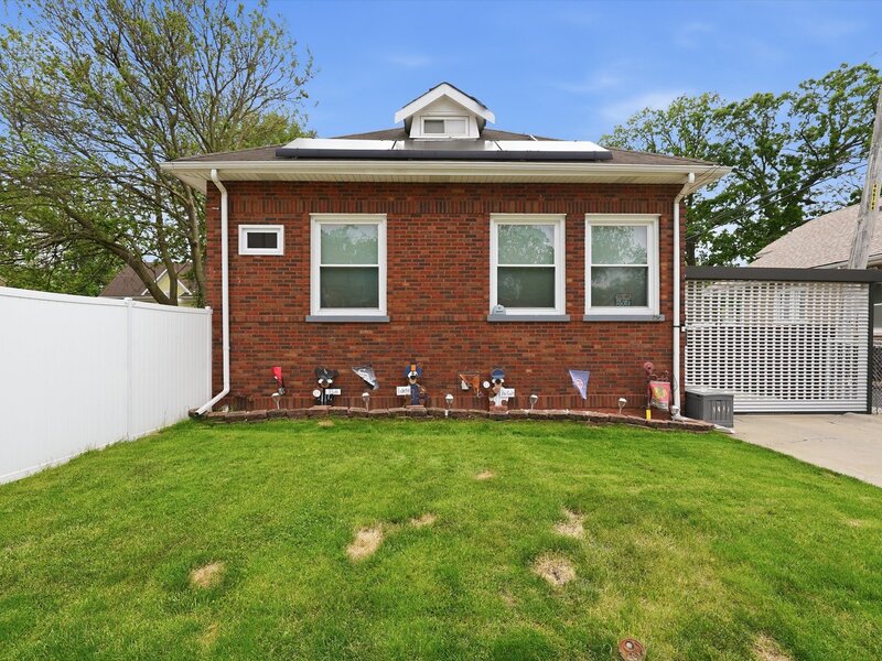 1615 W Beverly Glen Parkway Chicago IL 60643