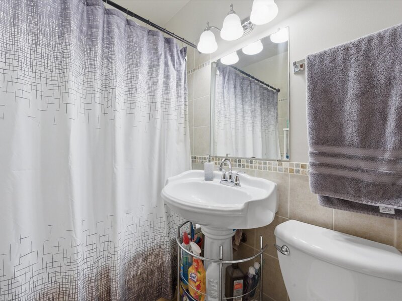 1615 W Beverly Glen Parkway Chicago IL 60643