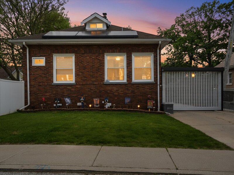 1615 W Beverly Glen Parkway Chicago IL 60643