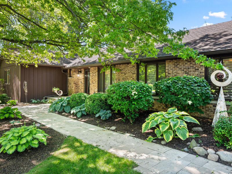 1311 Azalea Lane Dekalb IL 60115