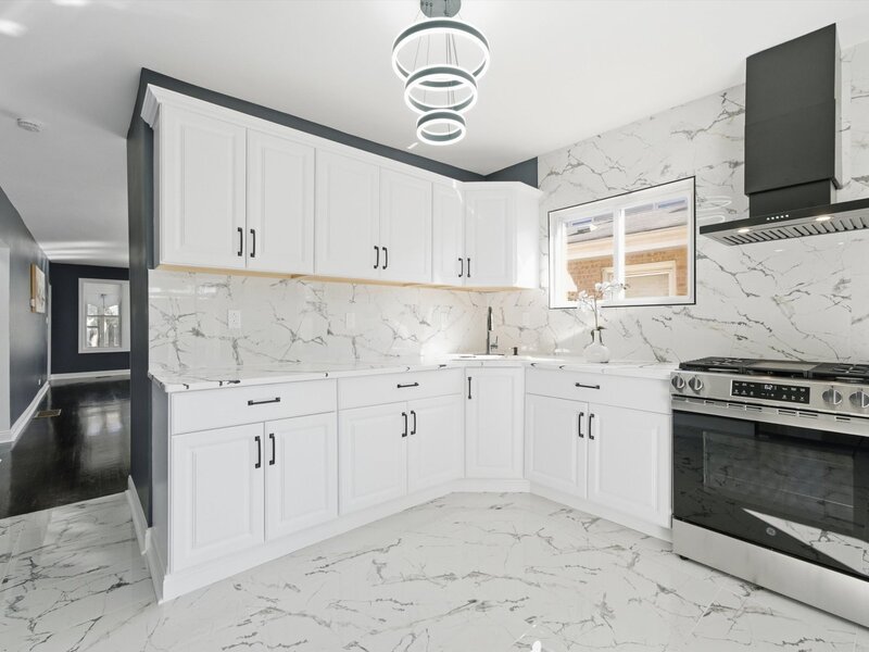 3315 W 61st Street Chicago IL 60629