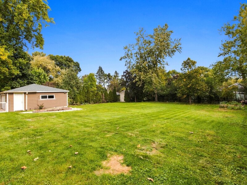 2 Virginia Avenue Glen Ellyn IL 60137