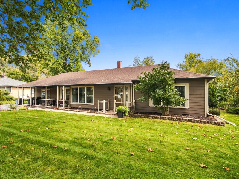 2 Virginia Avenue Glen Ellyn IL 60137