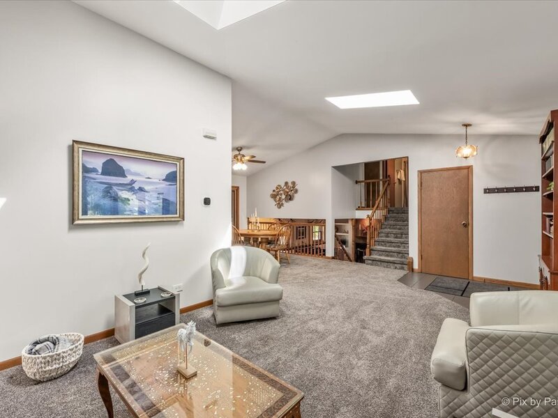 152 Jacquelyn Drive Bensenville IL 60106