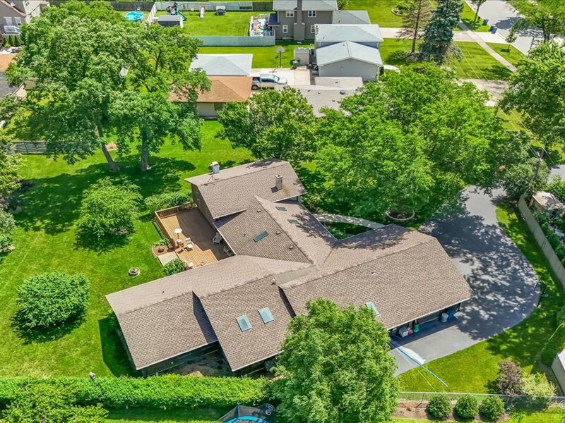 152 Jacquelyn Drive Bensenville IL 60106