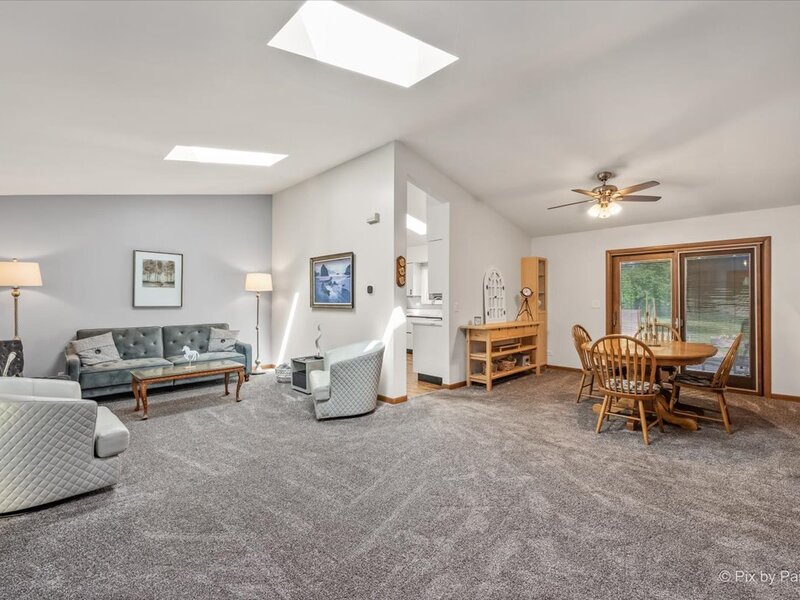 152 Jacquelyn Drive Bensenville IL 60106