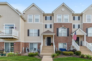 Photo of 142 Lakeshore Drive Oswego IL 60543