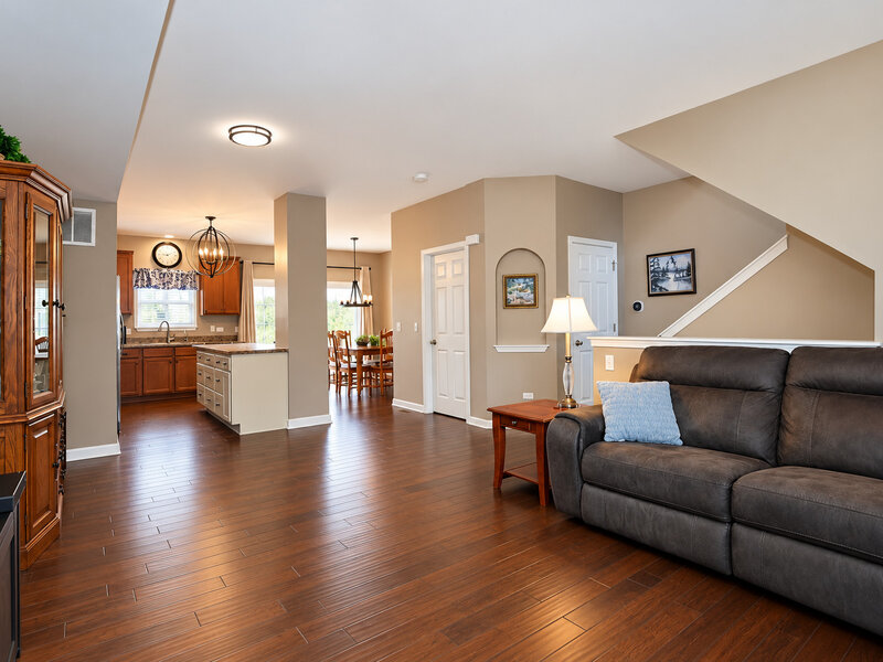 142 Lakeshore Drive Oswego IL 60543
