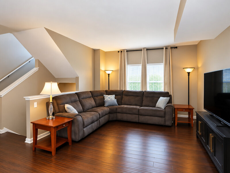 142 Lakeshore Drive Oswego IL 60543