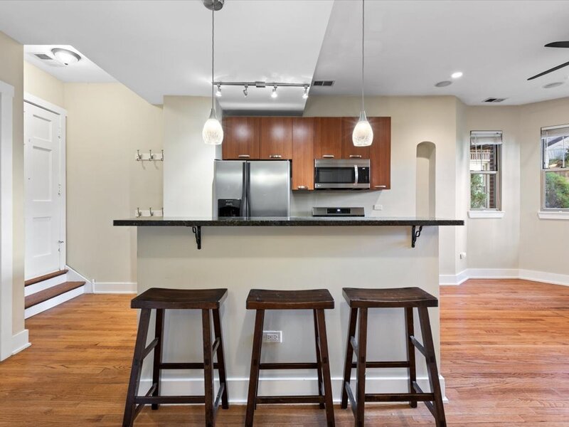 5715 N Kimball Avenue Chicago IL 60659