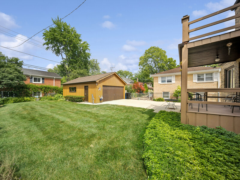 6631 N Caldwell Avenue Chicago IL 60646