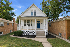 Photo of 10116 S Malta Street Chicago IL 60643