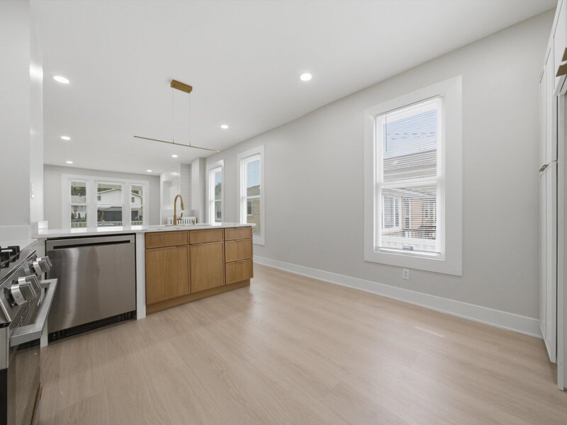 10116 S Malta Street Chicago IL 60643