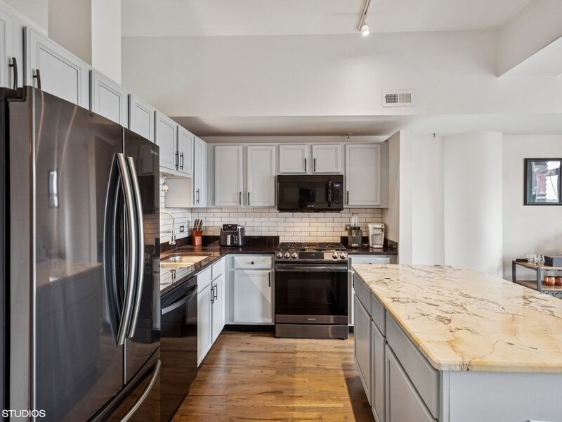 165 N Canal Street Chicago IL 60606