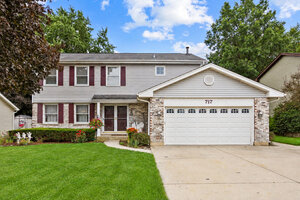 Photo of 717 S Point Drive Schaumburg IL 60193