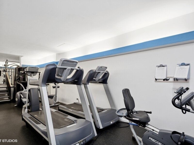 2800 N Lake Shore Drive Chicago IL 60657