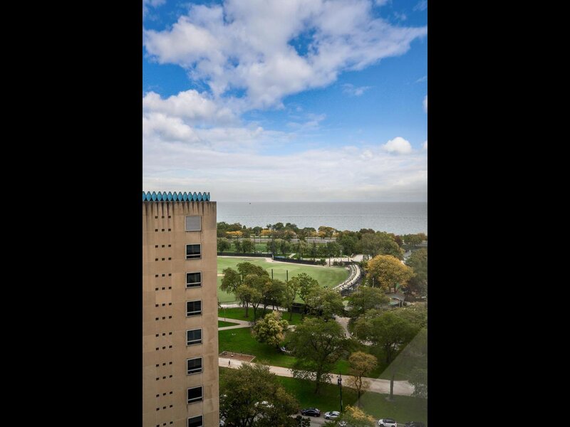 2800 N Lake Shore Drive Chicago IL 60657