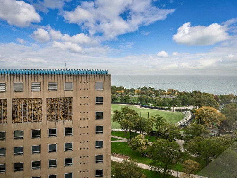 2800 N Lake Shore Drive Chicago IL 60657