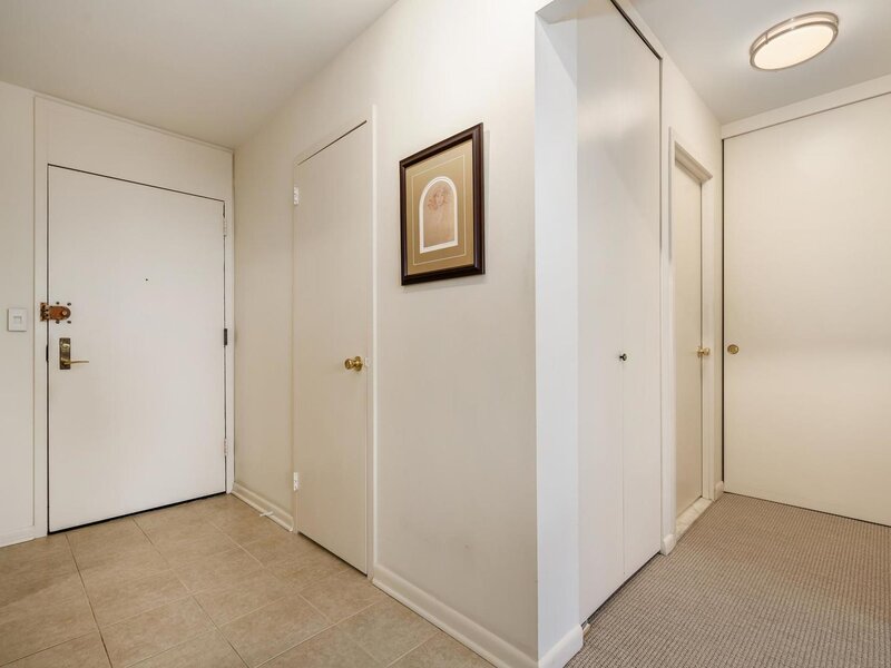 2800 N Lake Shore Drive Chicago IL 60657