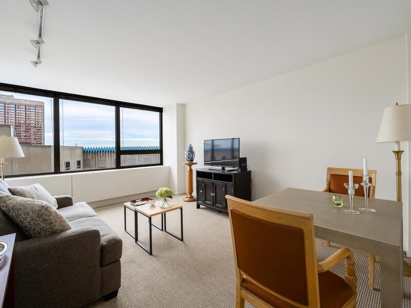 2800 N Lake Shore Drive Chicago IL 60657