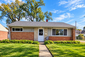 Photo of 17957 Oakwood Avenue Lansing IL 60438