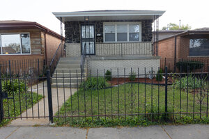 Photo of 343 W 102nd Place Chicago IL 60628