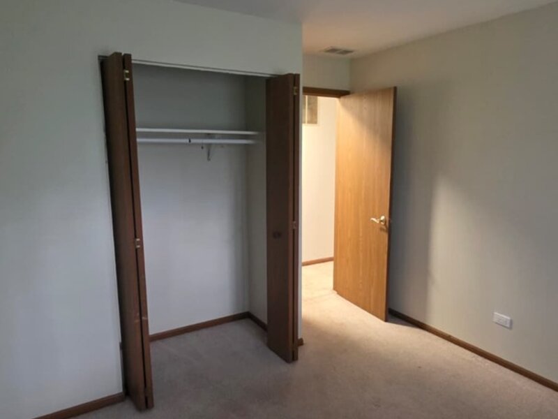 620 Mallard Court Bartlett IL 60103