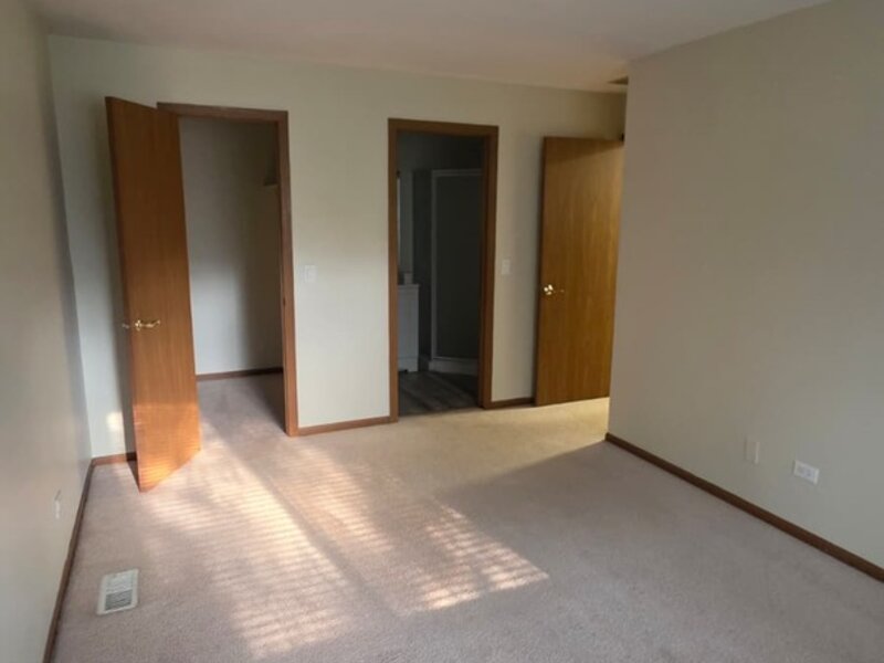620 Mallard Court Bartlett IL 60103