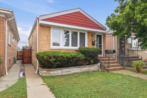Photo of 6230 W Foster Avenue Chicago IL 60630